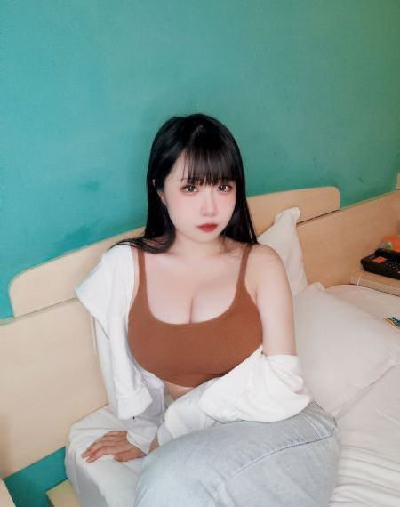 一边摸一边叫床一边爽电影_1080手机免费观看完整