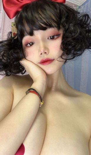 欧美金发大战黑人video_720神马在线观看